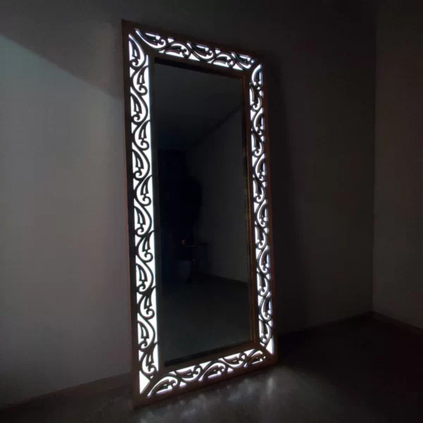 зеркало с подсветкой